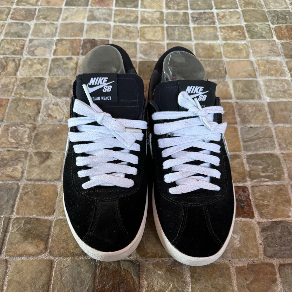 Nike bruin react sb Nike Black and White Athletic Shoes